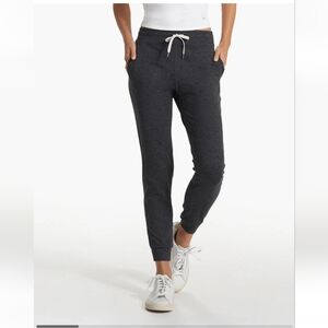 Vuori Women's DreamKnit Performance Jogger Charcol Heather Size S